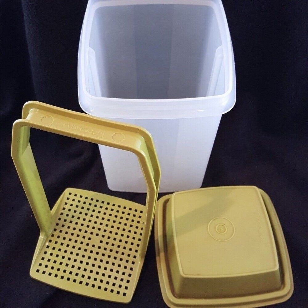 Vintage Tupperware Pick A Deli Pickle Olive Pepper Keeper 1560-2 Green Avocado